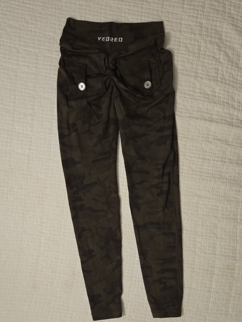 Yeoreo Women's Dark Green Camo Leggings